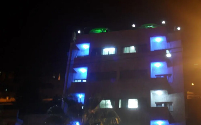 Orient Prince Hotel вид на фасад