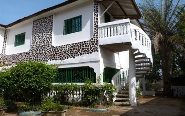Cecilia's Corner Guest House in Conakry, Guinea from 122$, photos, reviews - zenhotels.com hotel front