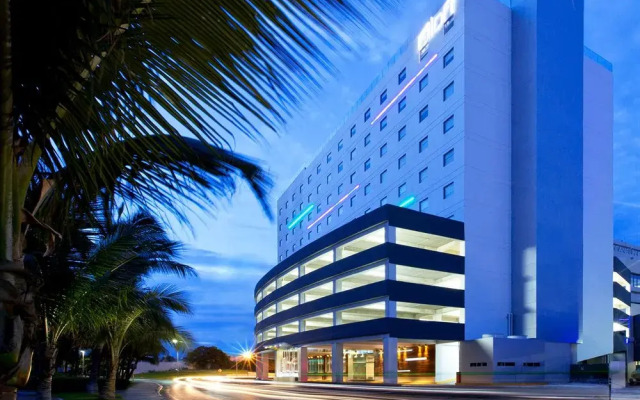 Отель Aloft Cancun Мексика, Канкун - 3 отзыва об отеле, цены и фото номеров - забронировать отель Aloft Cancun онлайн вид на фасад
