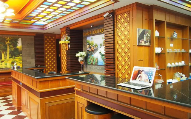 Renoir Boutique Hotel интерьер отеля