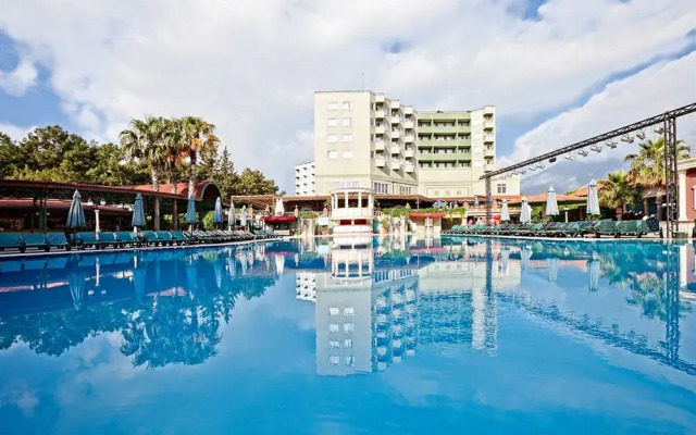 Отель Armas Kaplan Paradise - All Inclusive бассейн