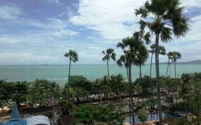 EuroStar Jomtien Beach Hotel & Spa 1