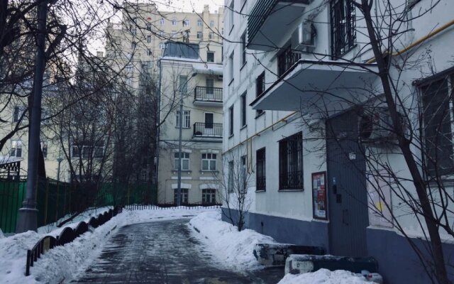 Гостиница Flats 4 U Moscow Полянка в Москве 6 отзывов об отеле, цены и фото номеров - забронировать гостиницу Flats 4 U Moscow Полянка онлайн Москва вид на фасад