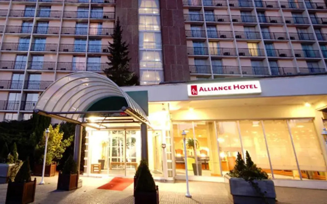 Van Der Valk Hotel Льеж вид на фасад