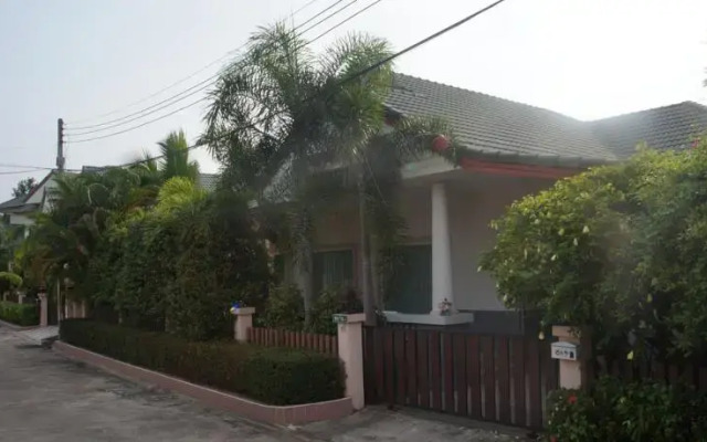 Отель 3-Bedroom Villa - Jomtien Beach вид на фасад