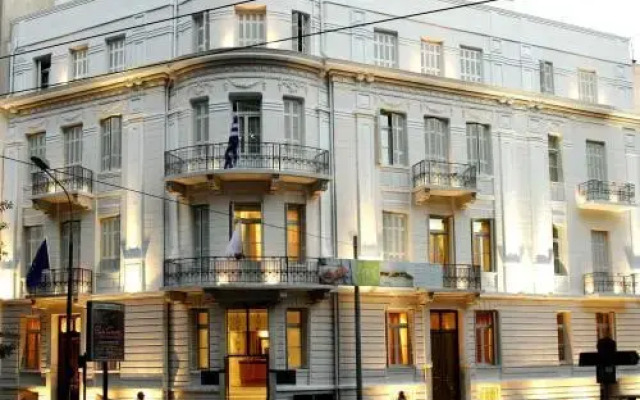 Art Hotel Athens вид на фасад