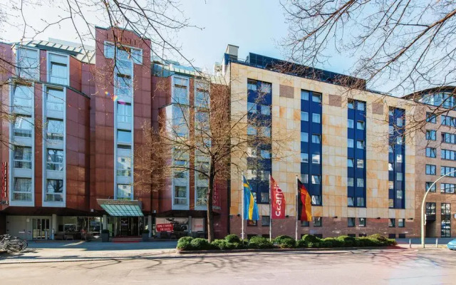 Отель Scandic Berlin Kurfürstendamm вид на фасад