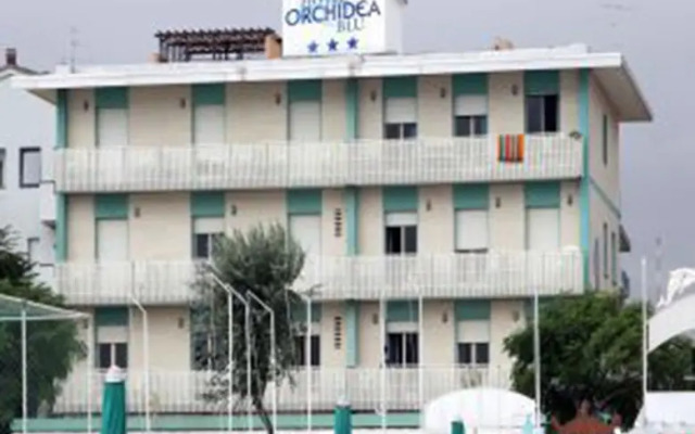 Отель Orchidea Blu Римини вид на фасад