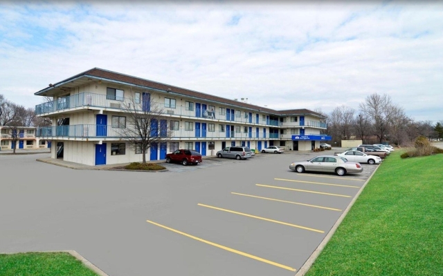 Americas Best Value Inn Suites Bridgeton St Louis - 