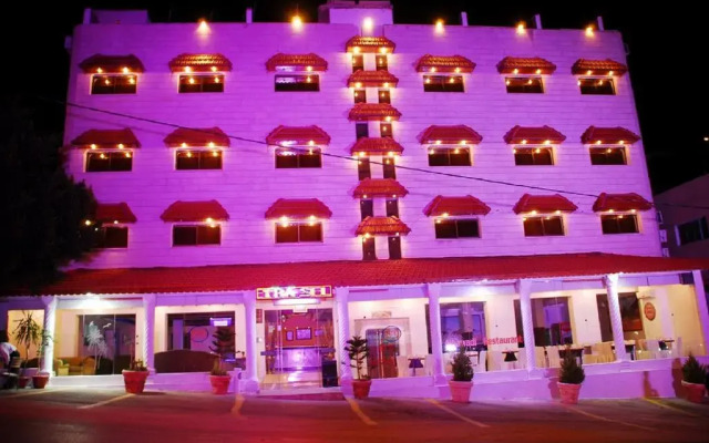 Отель Sella Hotel Иордания, Вади-Муса - отзывы, цены и фото номеров - забронировать отель Sella Hotel онлайн вид на фасад