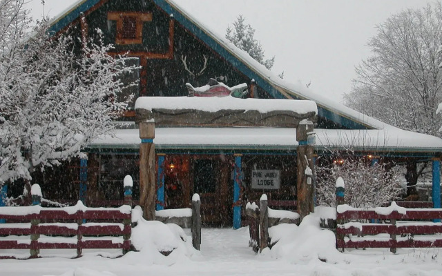 Pine Valley Lodge