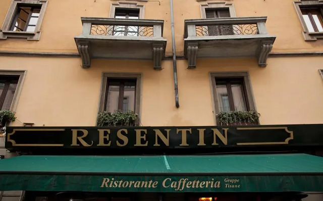 Отель Locanda Pandenus Brera вид на фасад