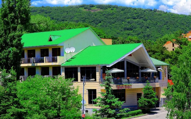 SAYA Hotel Tsaghkadzor вид на фасад