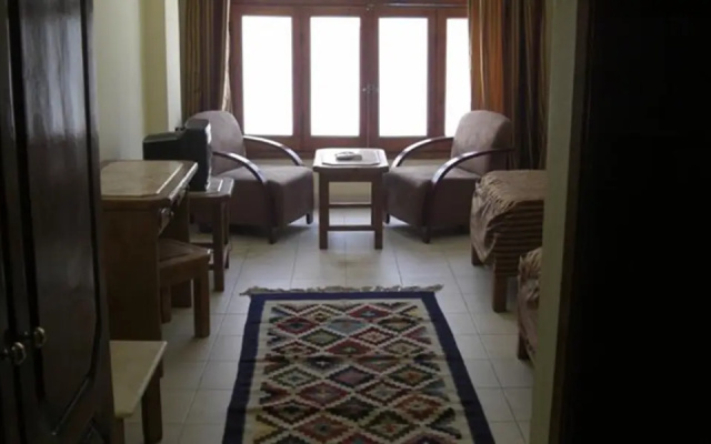 Sandy Hotel