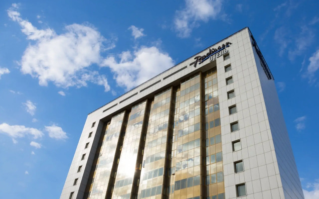 Гостиница Radisson Blu Belorusskaya в Москве - забронировать гостиницу Radisson Blu Belorusskaya, цены и фото номеров Москва вид на фасад