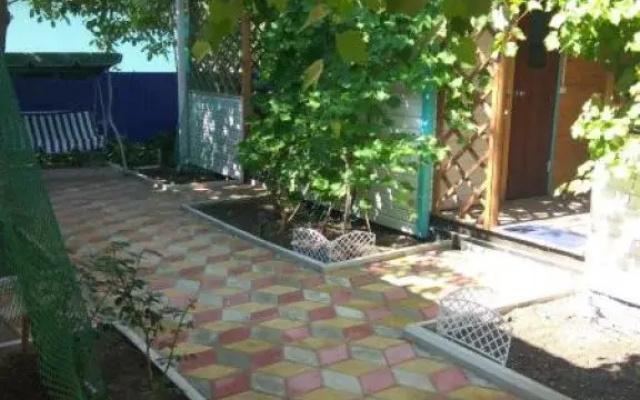 Lenina Guest House
