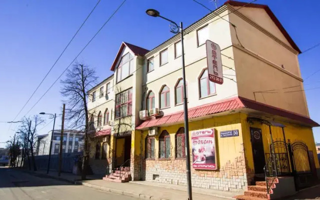 Hotel Bahet вид на фасад