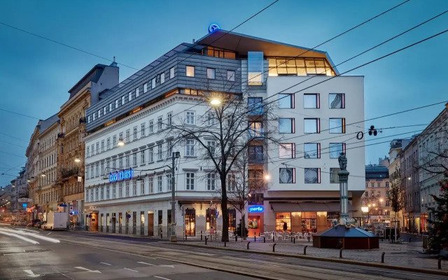 Das Triest Hotel вид на фасад