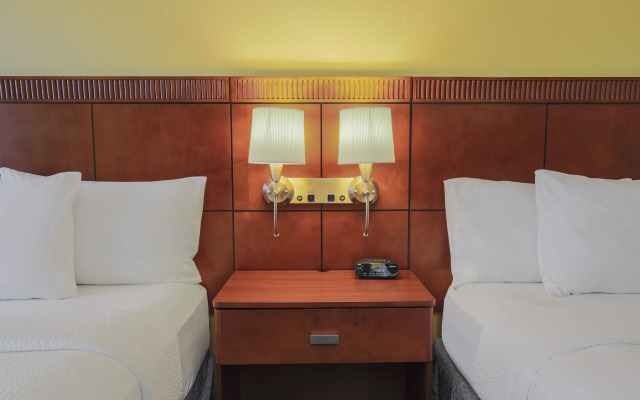 Courtyard by Marriott Austin Airport