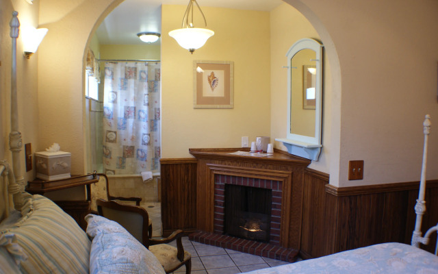 Seacrest Inn