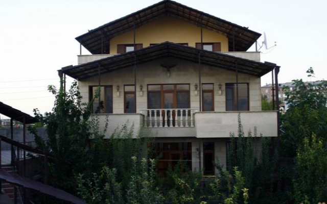 Отель Ararat View Villa вид на фасад