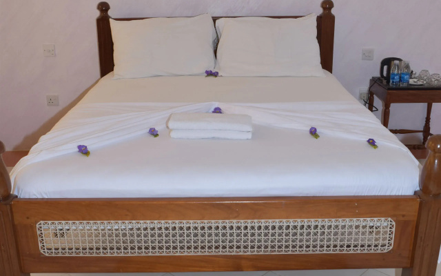 Chukwani Executive Inn