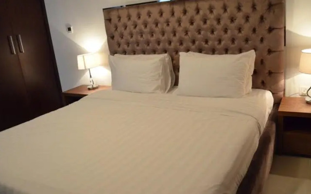 Keys Please Holiday Homes - Boulevard Downtown Two Bedroom Apartment
