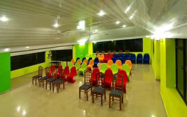Emarald Wyte Mist Resort