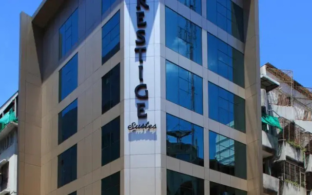 Отель Prestige Suites Bangkok Бангкок вид на фасад