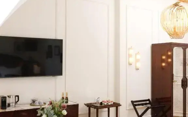 Отель Fleur De Ville