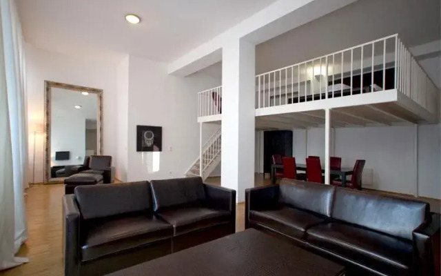 Отель Messeappartements Stresemann-Haus комната для гостей