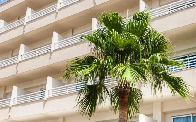 Globales Pionero Hotel вид на фасад