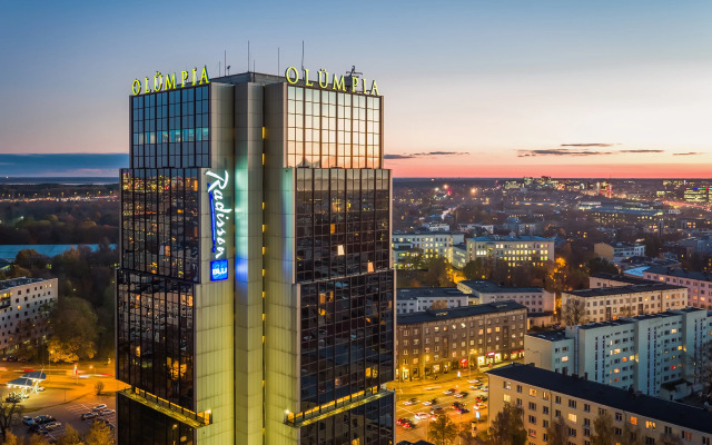 Radisson Blu Hotel Olumpia вид на фасад