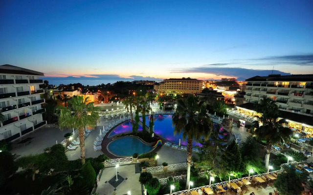 Corolla Hotel балкон