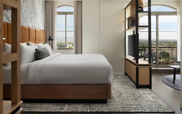 Burton House, Beverly Hills, A Tribute Portfolio Hotel