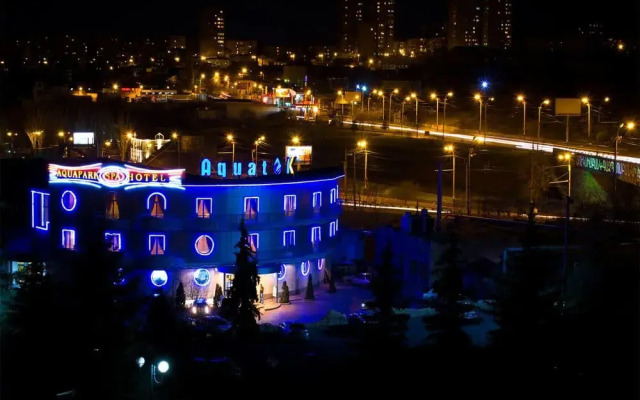 Aquatek Hotel вид на фасад