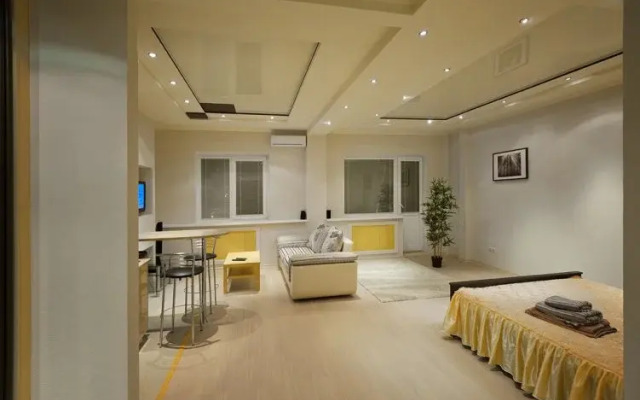 Апартаменты Berloga 55 Na Ulitse Frunze Apartments Омск комната для гостей