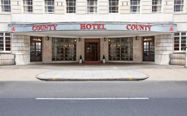 Отель The County Hotel Великобритания, Лондон - 3 отзыва об отеле, цены и фото номеров - забронировать отель The County Hotel онлайн вид на фасад
