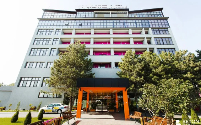 Гостиница Beton Brut вид на фасад