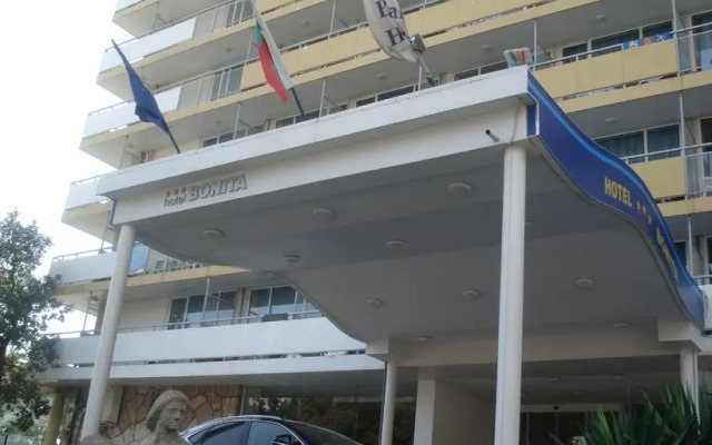 Отель Bonita Hotel Болгария, Золотые пески - отзывы, цены и фото номеров - забронировать отель Bonita Hotel онлайн парковка