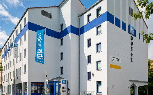 Отель Ibis Budget Munchen City Sud Мюнхен вид на фасад