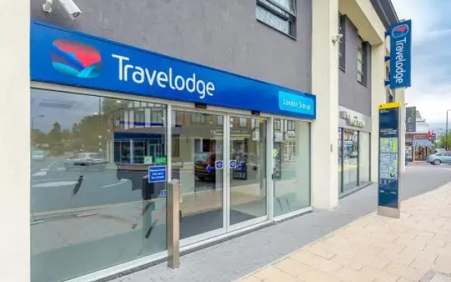 Отель Travelodge London Sidcup вид на фасад