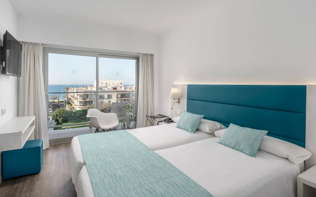 Alua Leo Hotel