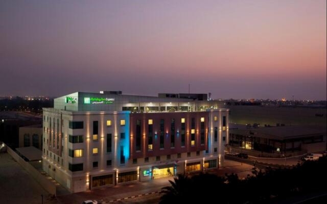 Holiday Inn Express Dubai Safa Park 0