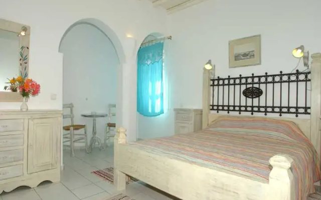 Psarou Garden Hotel