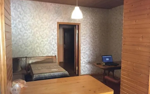 Like Hostel