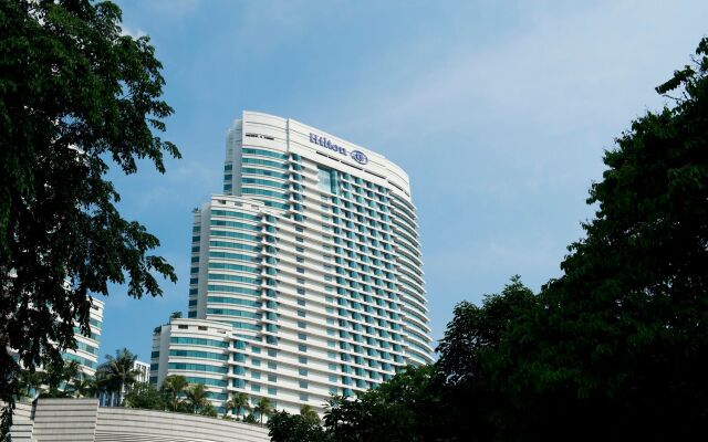Отель Hilton Kuala Lumpur Hotel Малайзия, Куала-Лумпур - отзывы, цены и фото номеров - забронировать отель Hilton Kuala Lumpur Hotel онлайн вид на фасад