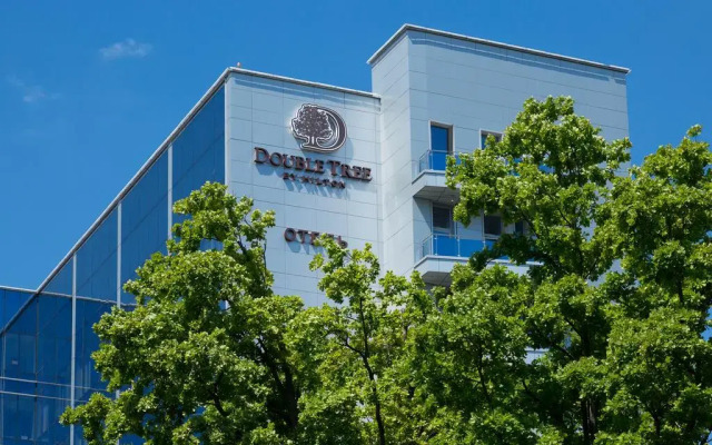 Гостиница DoubleTree by Hilton Moscow — Vnukovo Airport вид на фасад