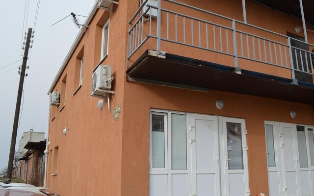 Гостиница Hostel Kim в Краснодаре отзывы, цены и фото номеров - забронировать гостиницу Hostel Kim онлайн Краснодар вид на фасад