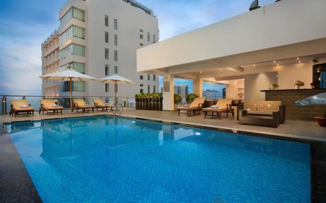 Отель LegendSea Hotel Вьетнам, Нячанг - 2 отзыва об отеле, цены и фото номеров - забронировать отель LegendSea Hotel онлайн бассейн